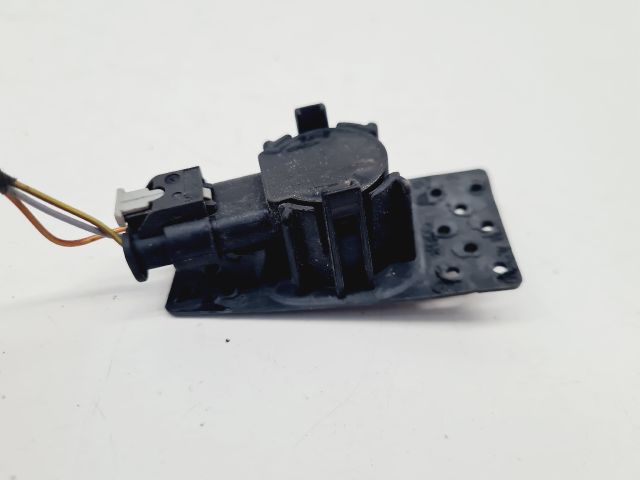 bontott VW GOLF VII Bal első Külső Tolatóradar Fej