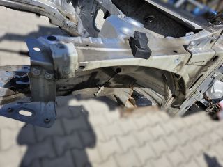 bontott VW GOLF VII Bal első Negyed Karosszéria Csomag