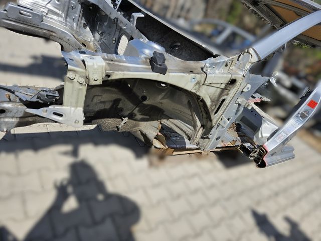 bontott VW GOLF VII Bal első Negyed Karosszéria Csomag