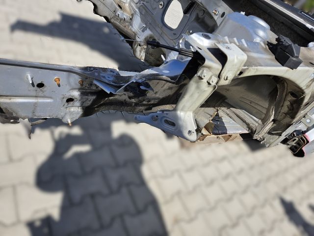 bontott VW GOLF VII Bal első Negyed Karosszéria Csomag