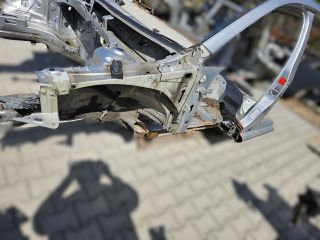 bontott VW GOLF VII Bal első Negyed Karosszéria Csomag