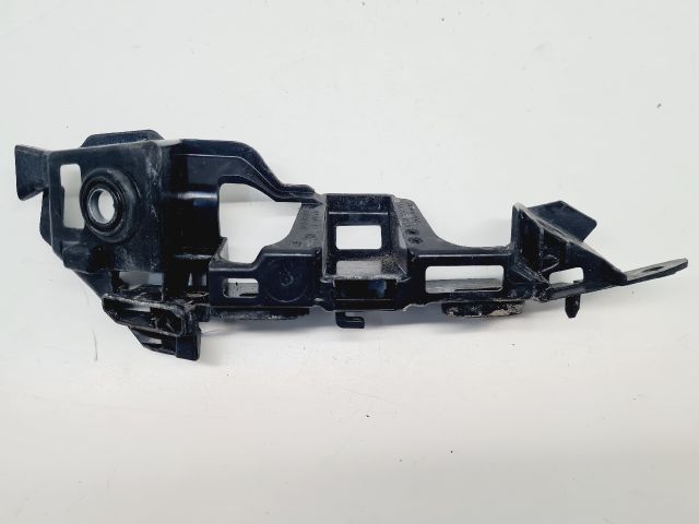 bontott VW GOLF VII Bal első Oldal Lökhárító Tartó (Műanyag)