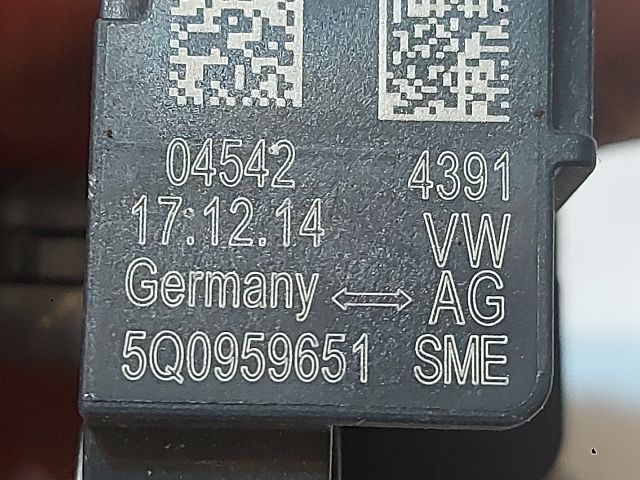 bontott VW GOLF VII Bal első Oldal Ütközés Érzékelő