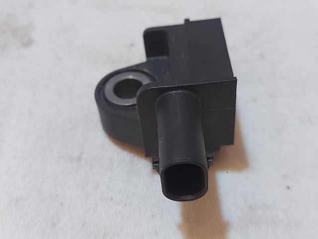 bontott VW GOLF VII Bal első Oldal Ütközés Érzékelő