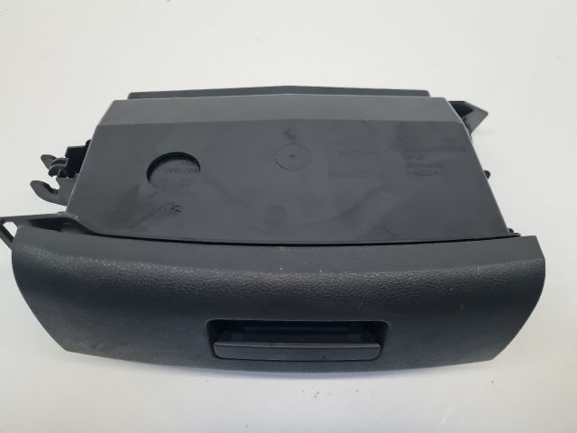 bontott VW GOLF VII Bal első Tároló Rekesz