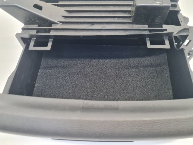 bontott VW GOLF VII Bal első Tároló Rekesz