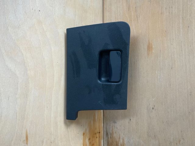 bontott VW GOLF VII Bal első Tároló Rekesz