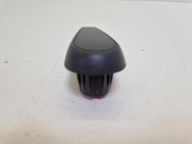 bontott VW GOLF VII Bal első Ülésállító Kapcsoló