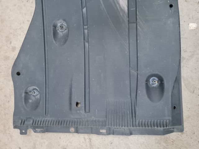 bontott VW GOLF VII Bal Fenéklemez