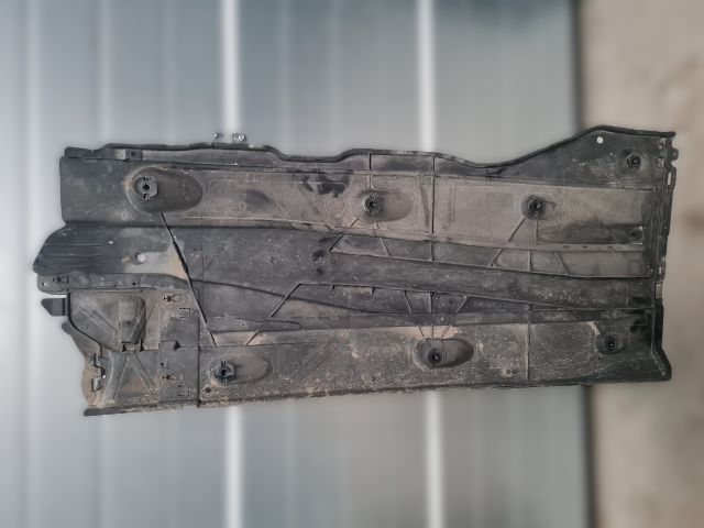 bontott VW GOLF VII Bal Fenéklemez