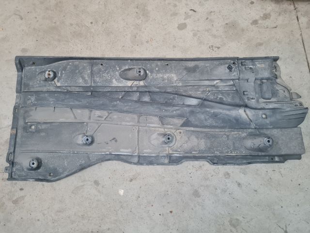 bontott VW GOLF VII Bal Fenéklemez