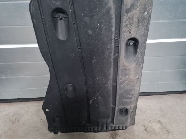 bontott VW GOLF VII Bal Fenéklemez