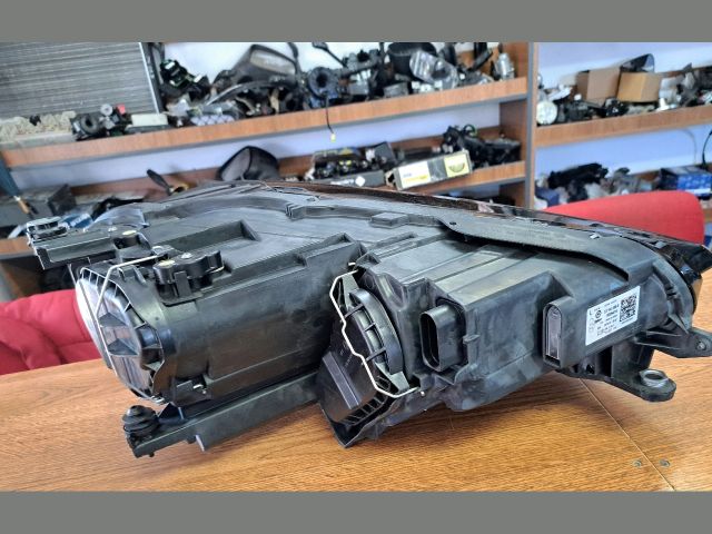 bontott VW GOLF VII Bal Fényszóró