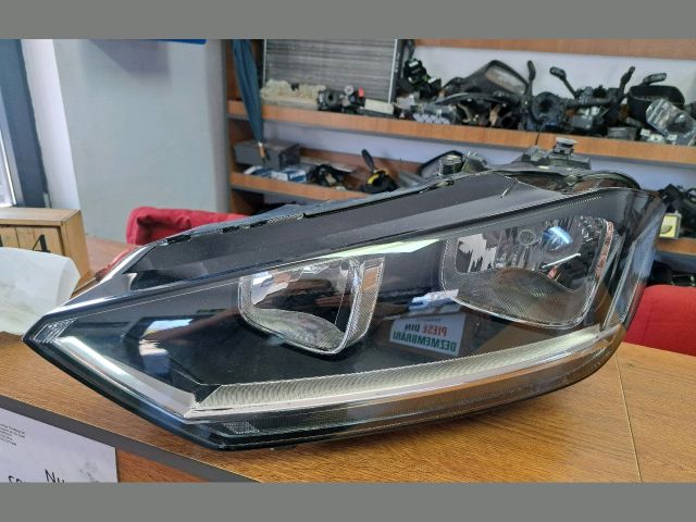 bontott VW GOLF VII Bal Fényszóró