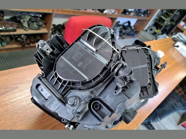 bontott VW GOLF VII Bal Fényszóró