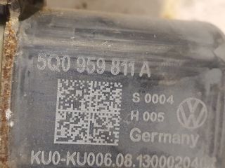 bontott VW GOLF VII Bal hátsó Ablakemelő Motor