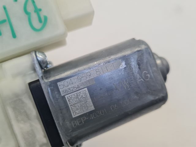 bontott VW GOLF VII Bal hátsó Ablakemelő Motor