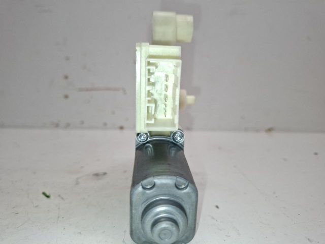 bontott VW GOLF VII Bal hátsó Ablakemelő Motor