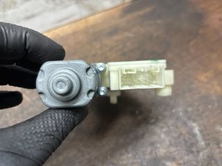 bontott VW GOLF VII Bal hátsó Ablakemelő Motor