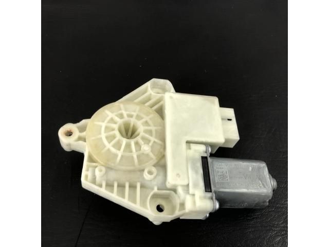 bontott VW GOLF VII Bal hátsó Ablakemelő Motor