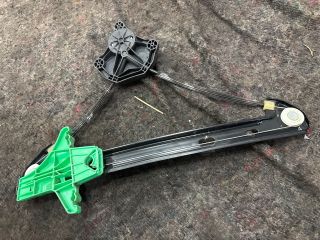 bontott VW GOLF VII Bal hátsó Ablakemelő Szerkezet (Elektromos)