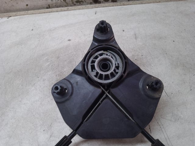 bontott VW GOLF VII Bal hátsó Ablakemelő Szerkezet (Elektromos)