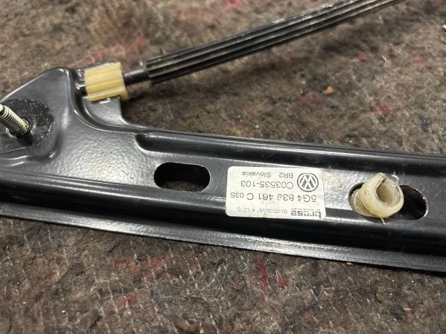 bontott VW GOLF VII Bal hátsó Ablakemelő Szerkezet (Elektromos)