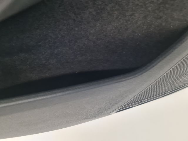 bontott VW GOLF VII Bal hátsó Ajtó Kárpit