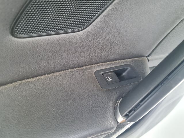 bontott VW GOLF VII Bal hátsó Ajtó Kárpit