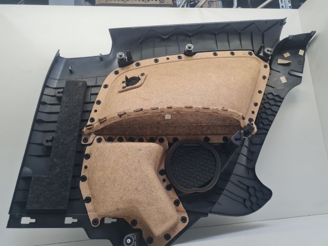 bontott VW GOLF VII Bal hátsó Ajtó Kárpit