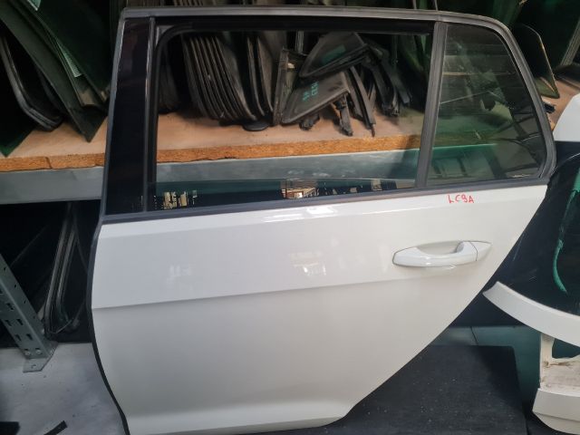 bontott VW GOLF VII Bal hátsó Ajtó (Részeivel)