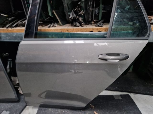 bontott VW GOLF VII Bal hátsó Ajtó (Részeivel)