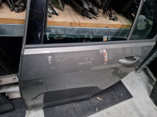 bontott VW GOLF VII Bal hátsó Ajtó (Részeivel)