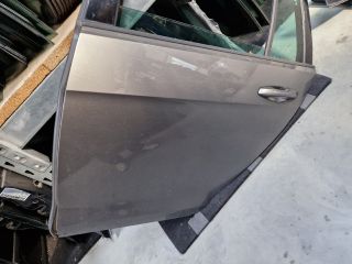 bontott VW GOLF VII Bal hátsó Ajtó (Részeivel)