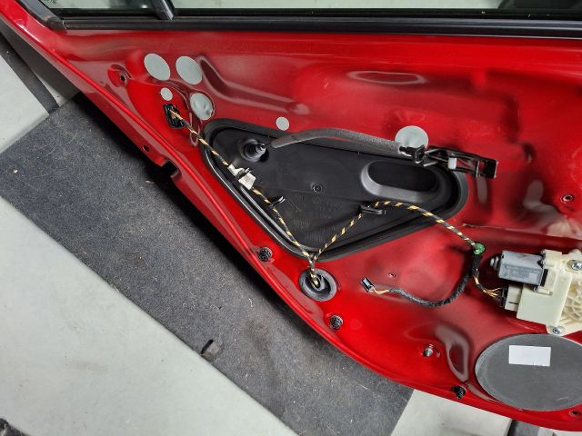 bontott VW GOLF VII Bal hátsó Ajtó (Részeivel)