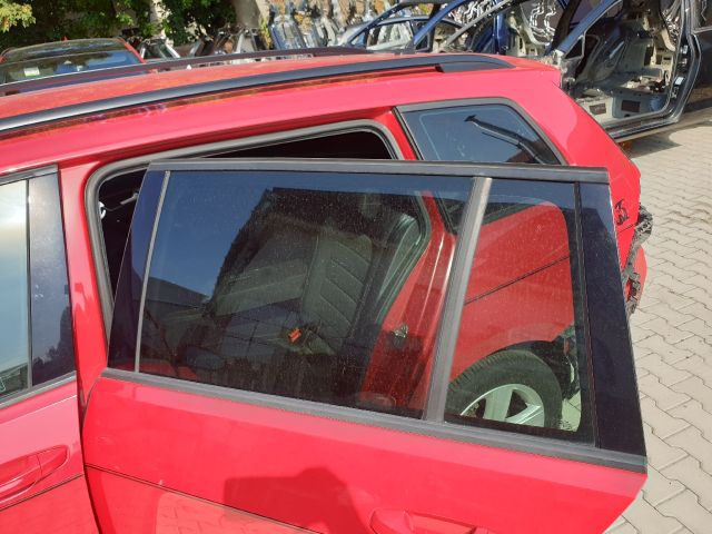 bontott VW GOLF VII Bal hátsó Ajtó (Részeivel)