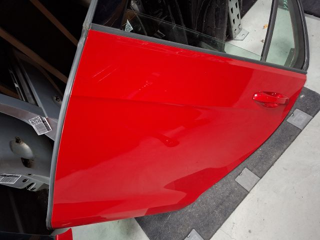 bontott VW GOLF VII Bal hátsó Ajtó (Részeivel)