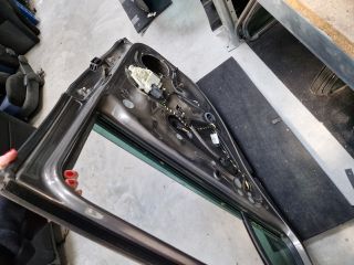 bontott VW GOLF VII Bal hátsó Ajtó (Részeivel)