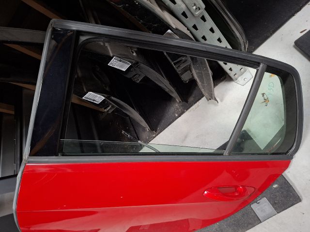 bontott VW GOLF VII Bal hátsó Ajtó (Részeivel)