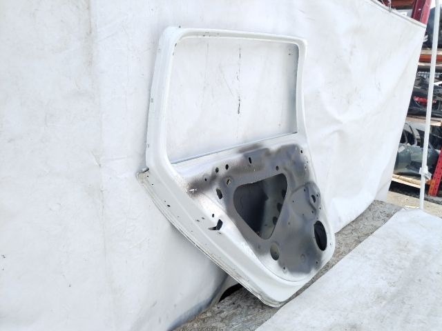 bontott VW GOLF VII Bal hátsó Ajtó (Üres lemez)