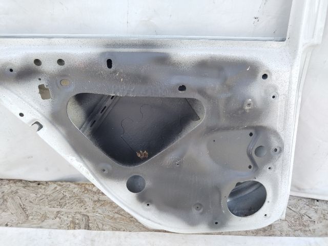 bontott VW GOLF VII Bal hátsó Ajtó (Üres lemez)