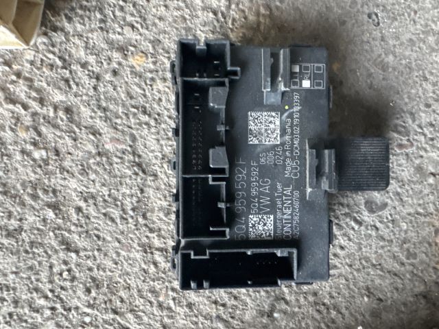 bontott VW GOLF VII Bal hátsó Ajtó Vezérlőegység