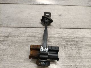 bontott VW GOLF VII Bal hátsó Ajtóhatároló