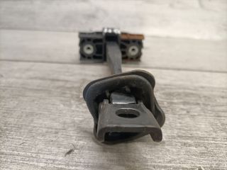 bontott VW GOLF VII Bal hátsó Ajtóhatároló