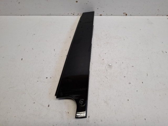 bontott VW GOLF VII Bal hátsó Ajtókeret Burkolat