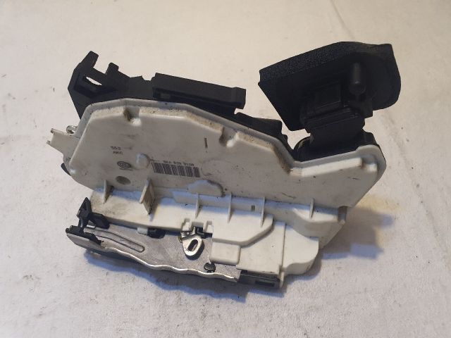 bontott VW GOLF VII Bal hátsó Ajtózár