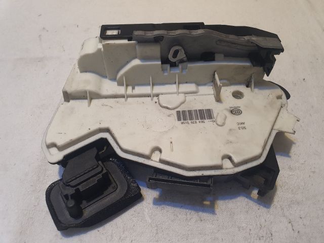 bontott VW GOLF VII Bal hátsó Ajtózár