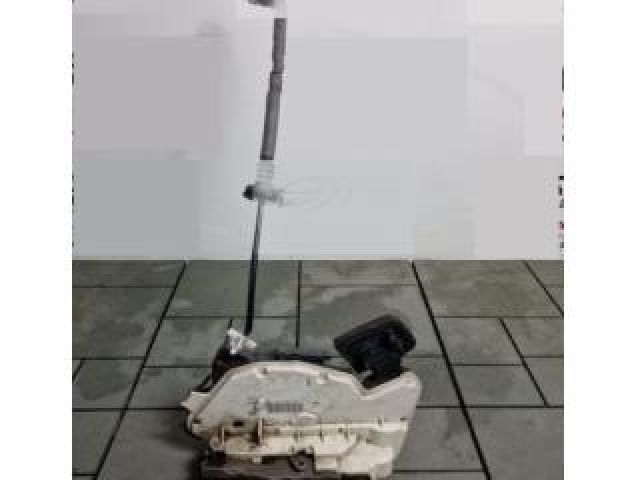 bontott VW GOLF VII Bal hátsó Ajtózár