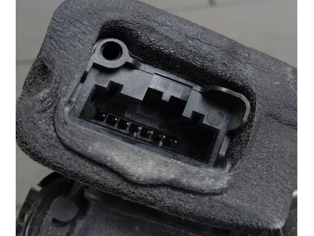 bontott VW GOLF VII Bal hátsó Ajtózár