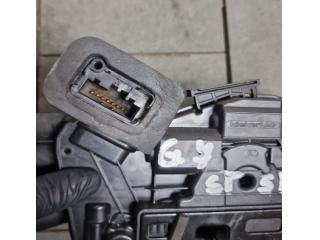 bontott VW GOLF VII Bal hátsó Ajtózár